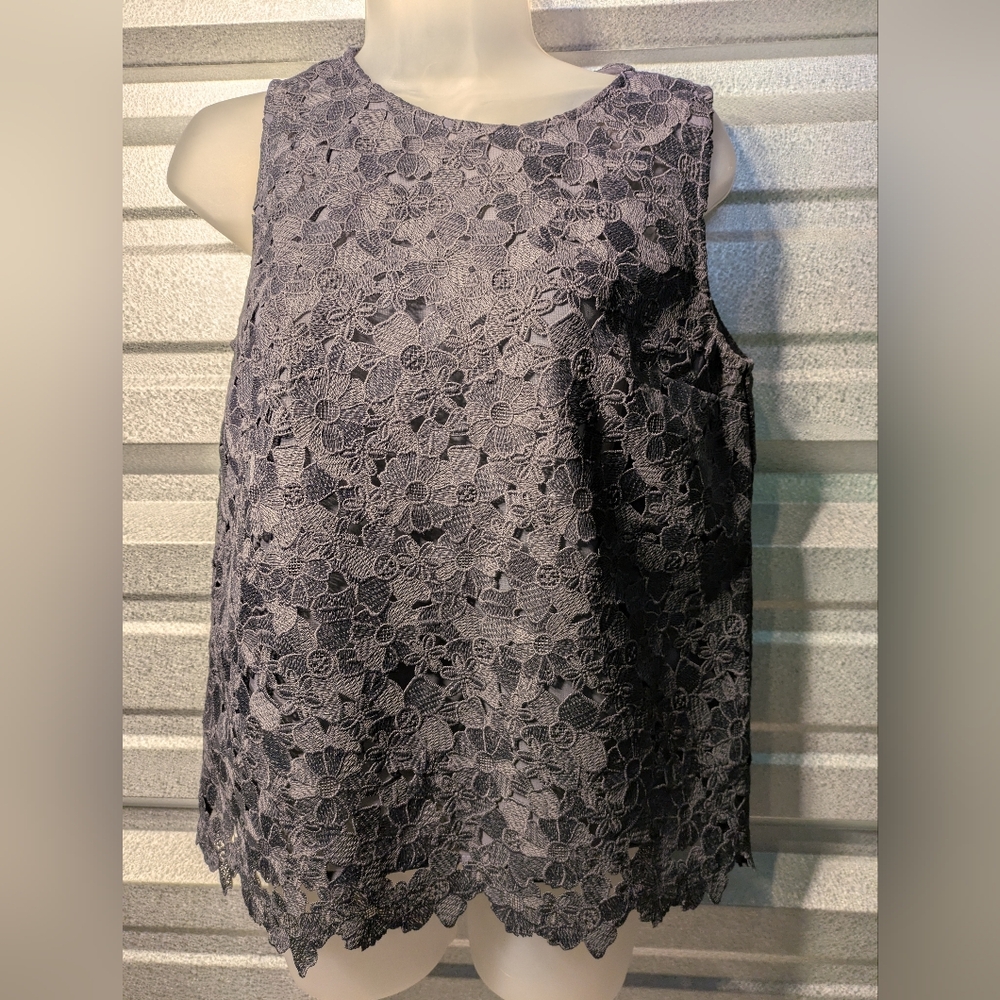 Loft Elegant Lace Sleeveless Top - Gray Size Sp - Picture 2 of 7